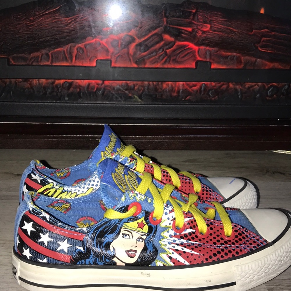 Wonder Woman low top Converse.